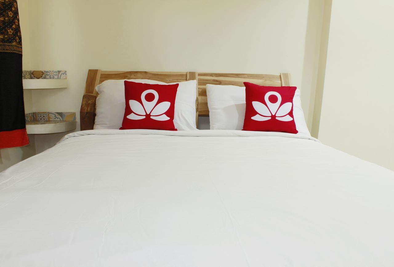 Zen Rooms Cassa Dua Pasteur Bandung Exterior foto