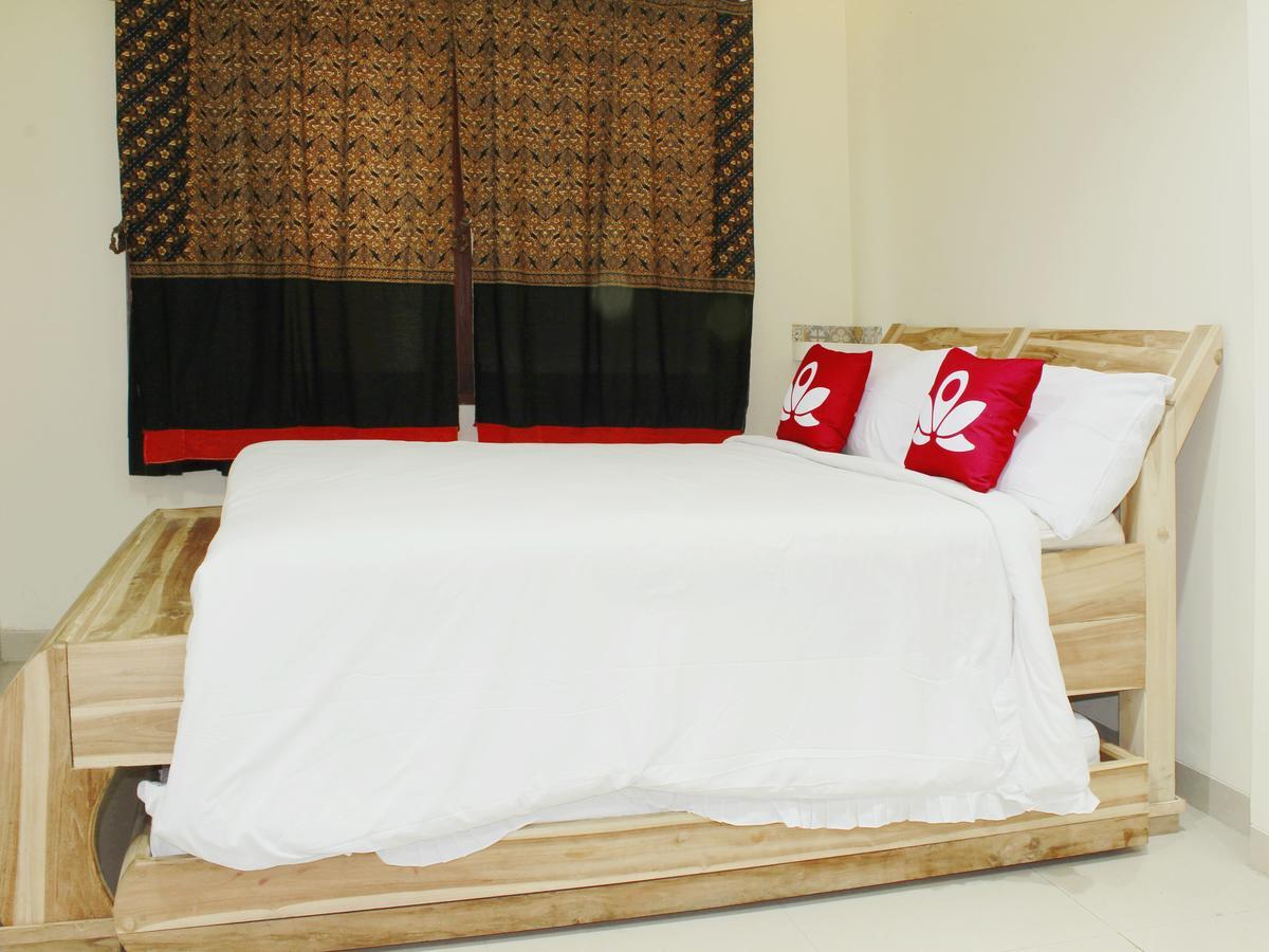 Zen Rooms Cassa Dua Pasteur Bandung Exterior foto