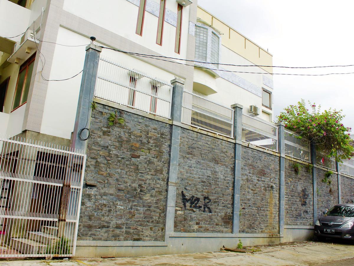 Zen Rooms Cassa Dua Pasteur Bandung Exterior foto