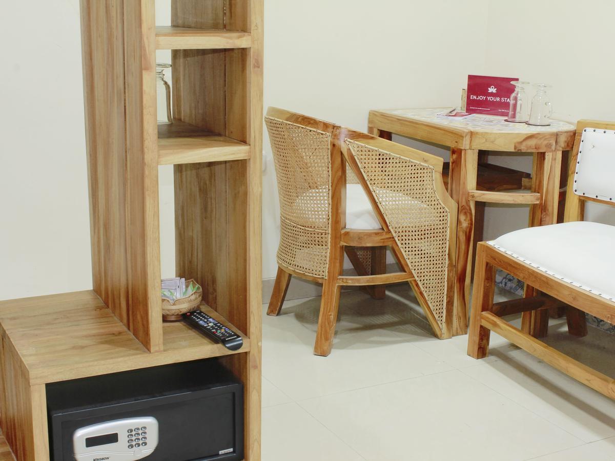 Zen Rooms Cassa Dua Pasteur Bandung Exterior foto