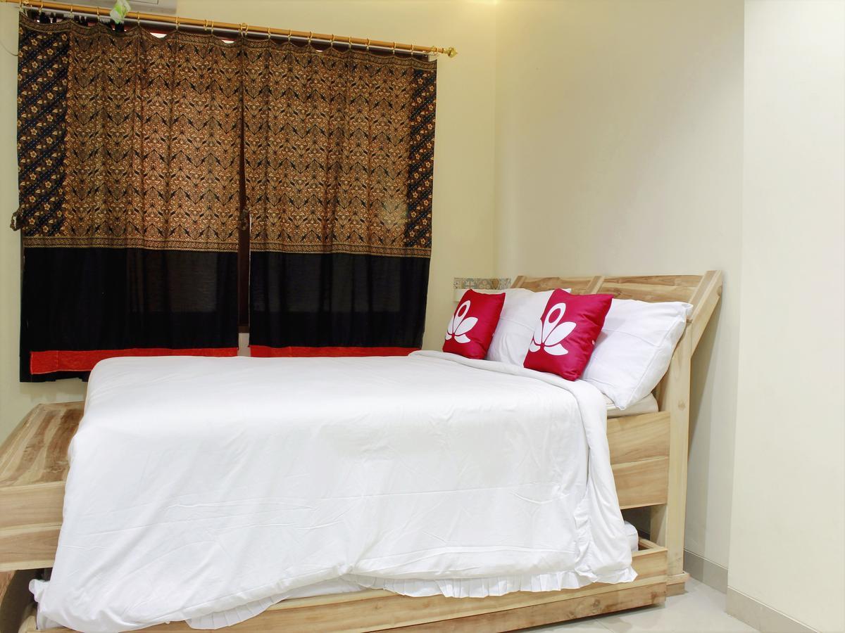 Zen Rooms Cassa Dua Pasteur Bandung Exterior foto